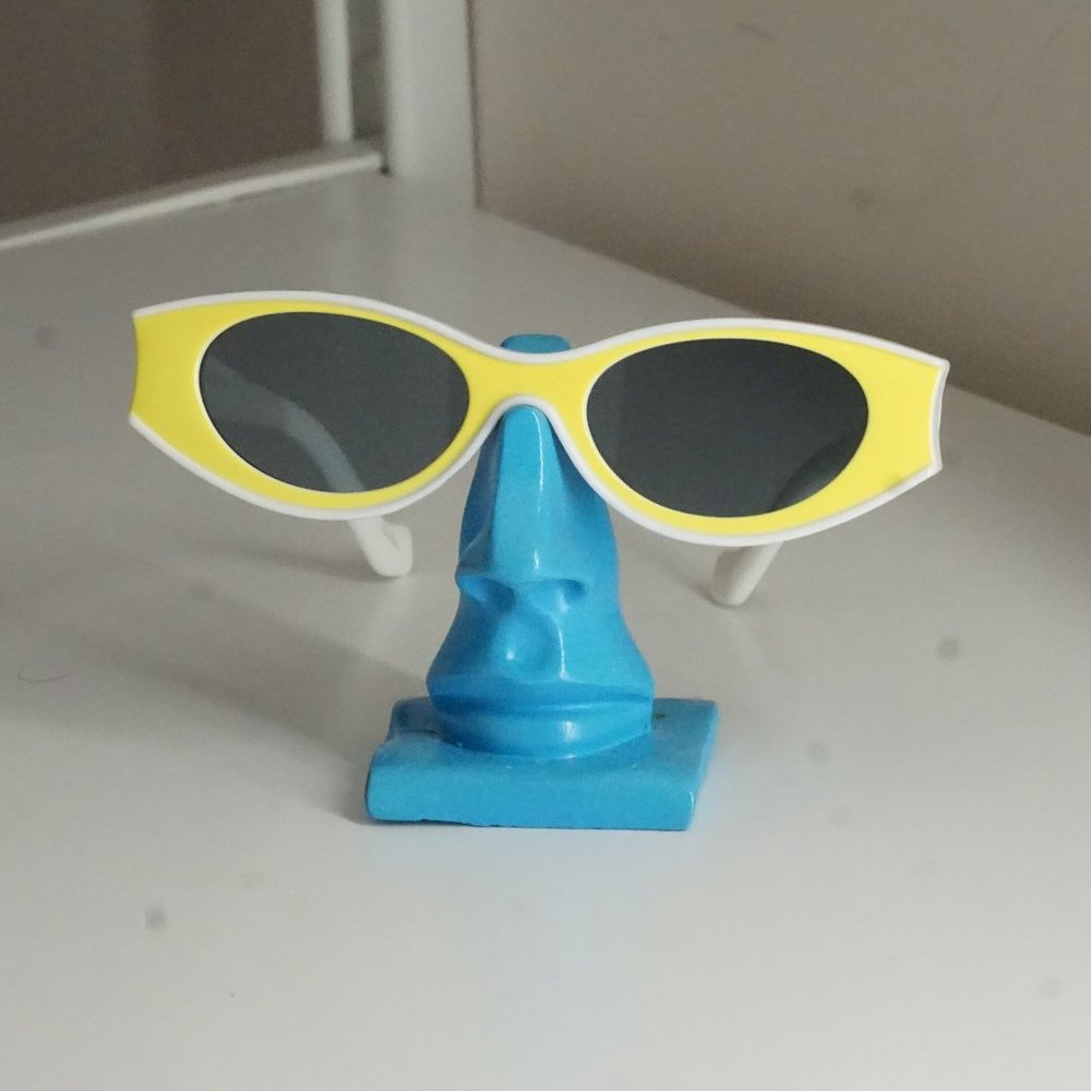 New Retro 1960s Two-Tone Color Oval Sunglasses 50mm